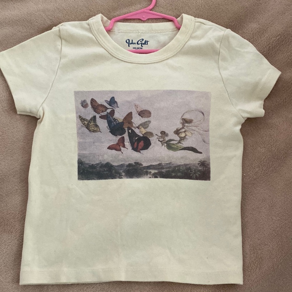 Girls medium 3/4 top. Never worn.